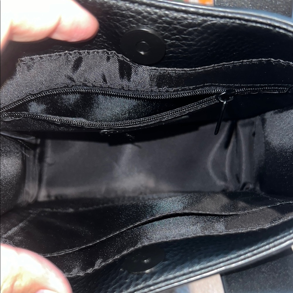 Marc New York Black Pebbled Leather Tote Bag- with Willy-Labubu w/ cola included - Picture 13 of 16